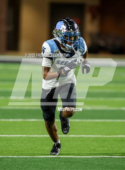 Thumbnail 2 in Seguin @ Walnut Grove (UIL 5A D2 Football Bi-District) photogallery.