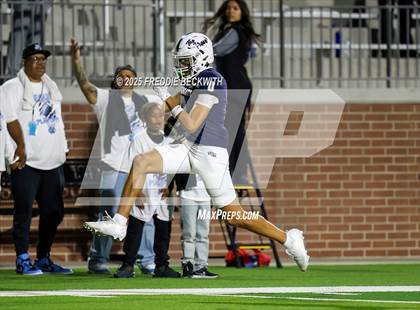 Thumbnail 2 in Seguin @ Walnut Grove (UIL 5A D2 Football Bi-District) photogallery.