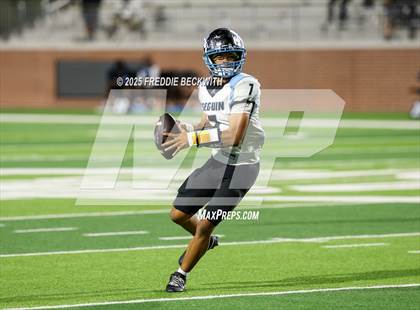 Thumbnail 3 in Seguin @ Walnut Grove (UIL 5A D2 Football Bi-District) photogallery.