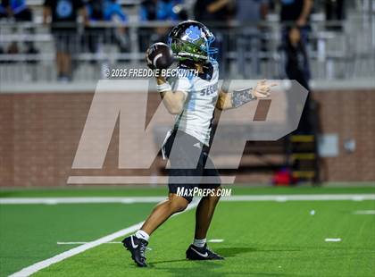 Thumbnail 1 in Seguin @ Walnut Grove (UIL 5A D2 Football Bi-District) photogallery.