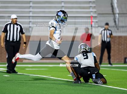 Thumbnail 2 in Seguin @ Walnut Grove (UIL 5A D2 Football Bi-District) photogallery.