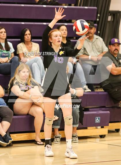 Thumbnail 1 in Escalon vs. Nevada Union (Stockton Classic) photogallery.