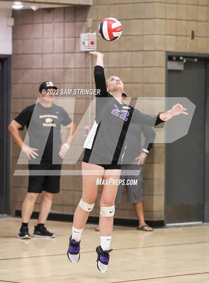Thumbnail 2 in Escalon vs. Nevada Union (Stockton Classic) photogallery.
