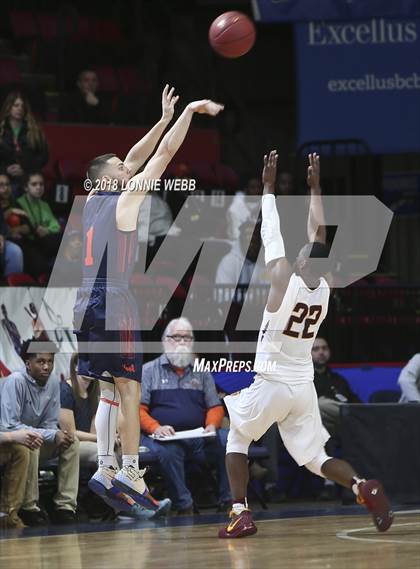 Thumbnail 3 in Mt. Vernon vs. Liverpool (NYSPHSAA Class AA Semifinal) photogallery.