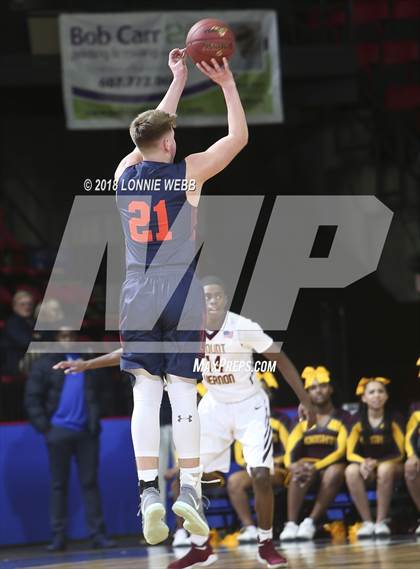 Thumbnail 1 in Mt. Vernon vs. Liverpool (NYSPHSAA Class AA Semifinal) photogallery.