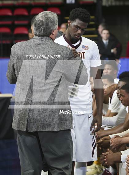 Thumbnail 1 in Mt. Vernon vs. Liverpool (NYSPHSAA Class AA Semifinal) photogallery.