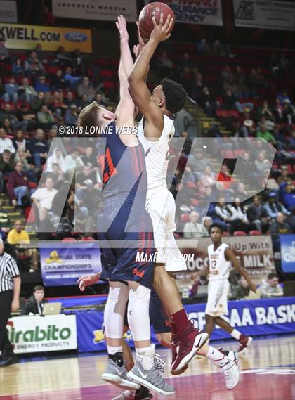 Thumbnail 2 in Mt. Vernon vs. Liverpool (NYSPHSAA Class AA Semifinal) photogallery.
