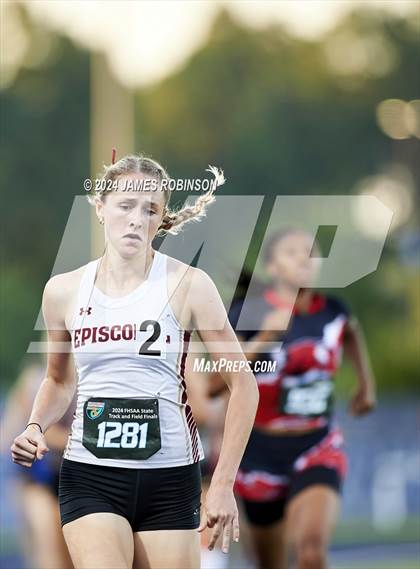 Thumbnail 1 in FHSAA 2A Finals (800 Meter) photogallery.