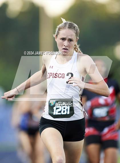 Thumbnail 2 in FHSAA 2A Finals (800 Meter) photogallery.
