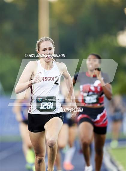 Thumbnail 2 in FHSAA 2A Finals (800 Meter) photogallery.