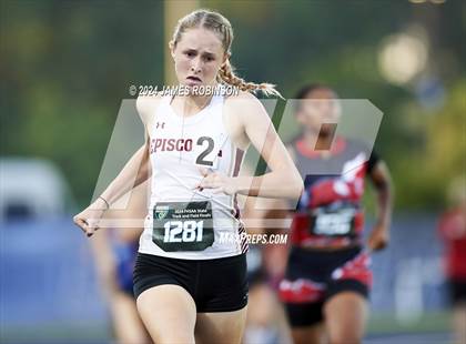 Thumbnail 2 in FHSAA 2A Finals (800 Meter) photogallery.