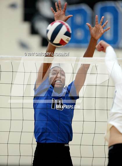 Thumbnail 3 in Amarillo vs Byron Nelson photogallery.