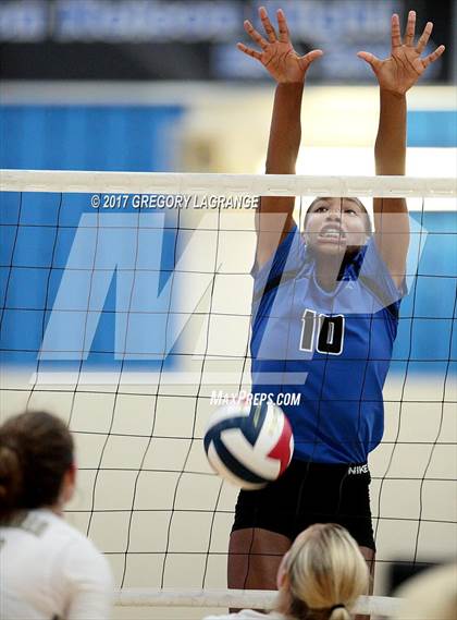 Thumbnail 3 in Amarillo vs Byron Nelson photogallery.