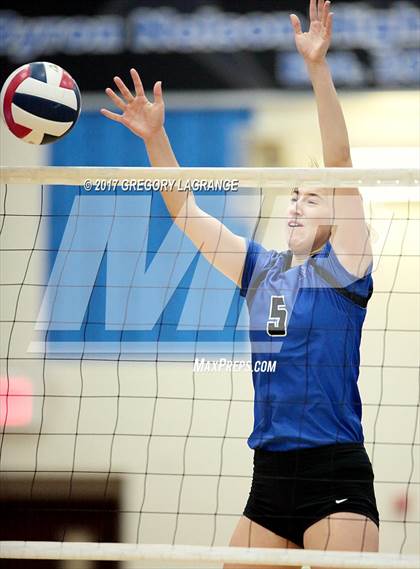 Thumbnail 3 in Amarillo vs Byron Nelson photogallery.