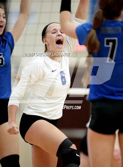 Thumbnail 3 in Amarillo vs Byron Nelson photogallery.