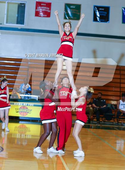 Thumbnail 3 in  East vs West (San Fernando Valley All-Star Game) photogallery.