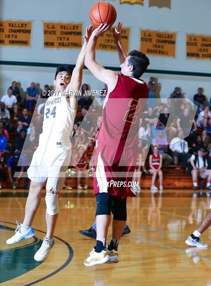 Thumbnail 3 in  East vs West (San Fernando Valley All-Star Game) photogallery.