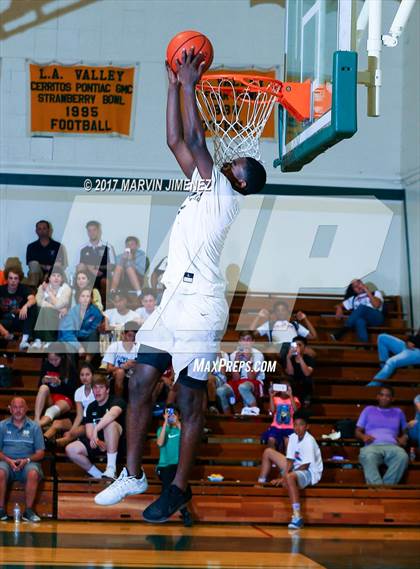 Thumbnail 1 in  East vs West (San Fernando Valley All-Star Game) photogallery.