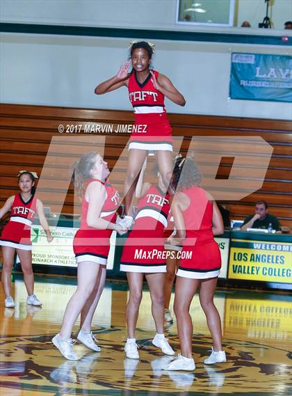 Thumbnail 1 in  East vs West (San Fernando Valley All-Star Game) photogallery.