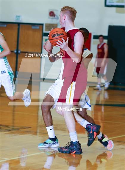 Thumbnail 3 in  East vs West (San Fernando Valley All-Star Game) photogallery.