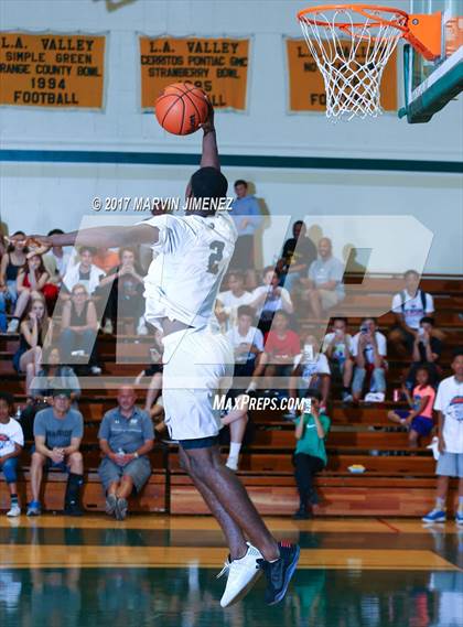 Thumbnail 3 in  East vs West (San Fernando Valley All-Star Game) photogallery.