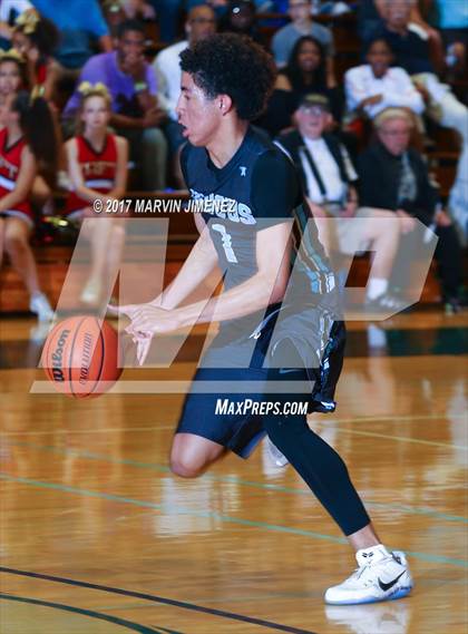 Thumbnail 1 in  East vs West (San Fernando Valley All-Star Game) photogallery.