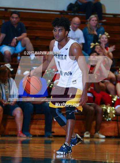 Thumbnail 2 in  East vs West (San Fernando Valley All-Star Game) photogallery.