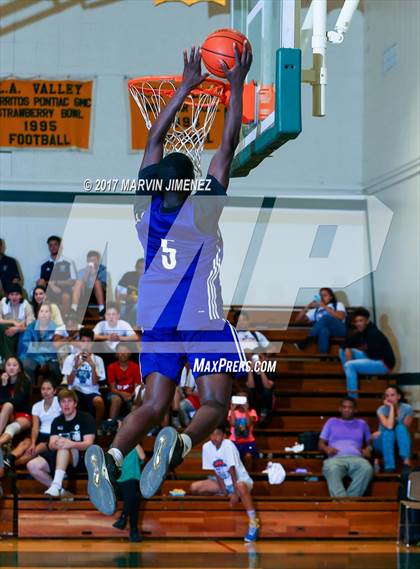 Thumbnail 2 in  East vs West (San Fernando Valley All-Star Game) photogallery.
