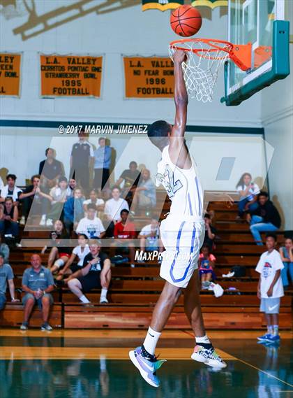 Thumbnail 2 in  East vs West (San Fernando Valley All-Star Game) photogallery.