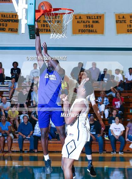 Thumbnail 1 in  East vs West (San Fernando Valley All-Star Game) photogallery.