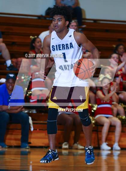 Thumbnail 3 in  East vs West (San Fernando Valley All-Star Game) photogallery.