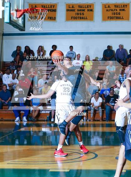 Thumbnail 3 in  East vs West (San Fernando Valley All-Star Game) photogallery.