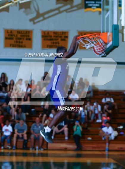 Thumbnail 1 in  East vs West (San Fernando Valley All-Star Game) photogallery.