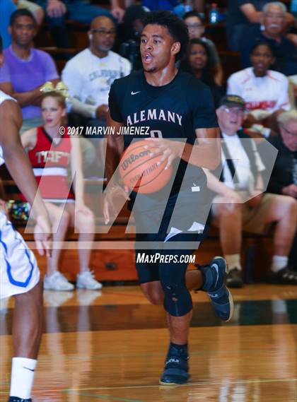 Thumbnail 3 in  East vs West (San Fernando Valley All-Star Game) photogallery.