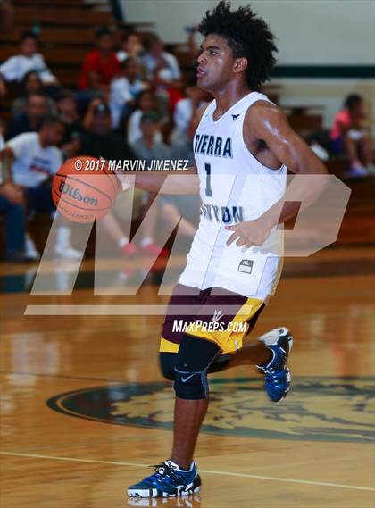 Thumbnail 3 in  East vs West (San Fernando Valley All-Star Game) photogallery.