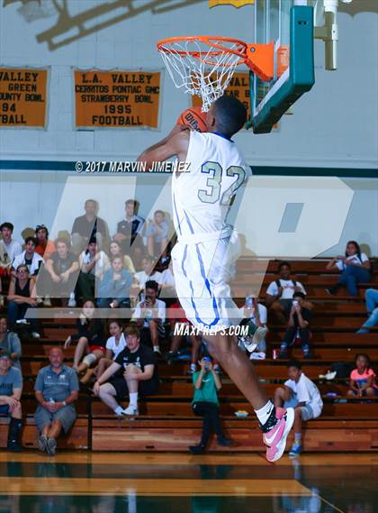 Thumbnail 2 in  East vs West (San Fernando Valley All-Star Game) photogallery.