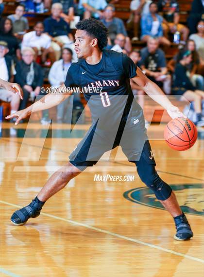 Thumbnail 2 in  East vs West (San Fernando Valley All-Star Game) photogallery.