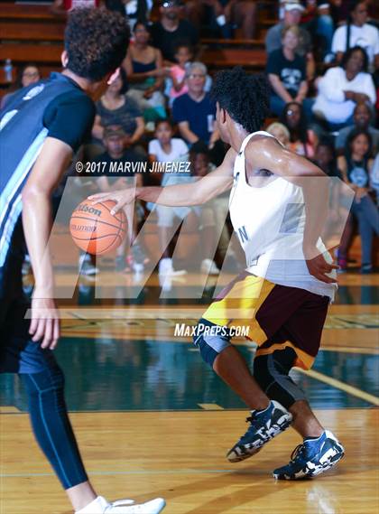 Thumbnail 3 in  East vs West (San Fernando Valley All-Star Game) photogallery.
