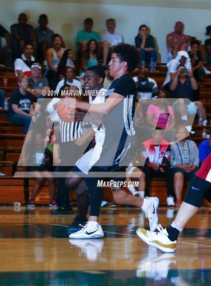 Thumbnail 2 in  East vs West (San Fernando Valley All-Star Game) photogallery.