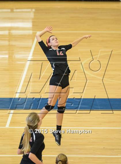 Thumbnail 2 in Kell vs. Forsyth Central photogallery.