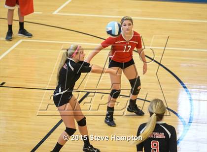 Thumbnail 1 in Kell vs. Forsyth Central photogallery.