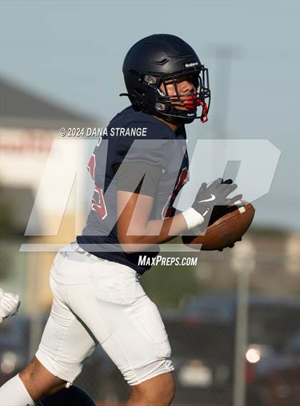 Thumbnail 1 in Seven Lakes @ Tompkins (White) photogallery.