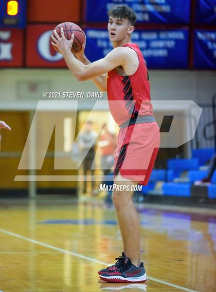 Thumbnail 2 in Chaparral vs Broken Arrow photogallery.