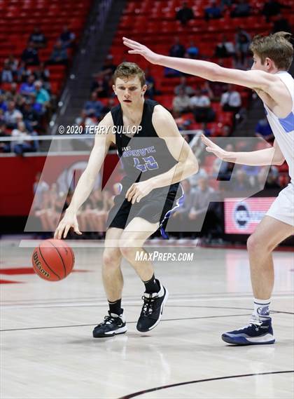 Thumbnail 2 in Pleasant Grove vs. Layton (UHSAA 6A Quarterfinal) photogallery.