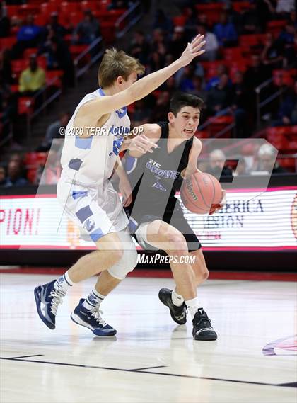 Thumbnail 2 in Pleasant Grove vs. Layton (UHSAA 6A Quarterfinal) photogallery.