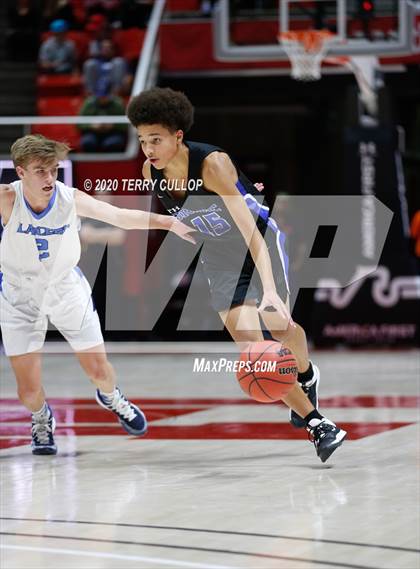 Thumbnail 3 in Pleasant Grove vs. Layton (UHSAA 6A Quarterfinal) photogallery.