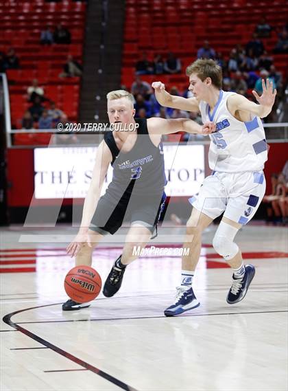 Thumbnail 3 in Pleasant Grove vs. Layton (UHSAA 6A Quarterfinal) photogallery.