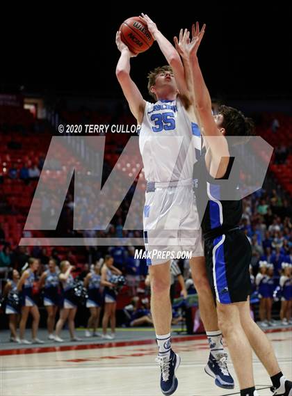 Thumbnail 1 in Pleasant Grove vs. Layton (UHSAA 6A Quarterfinal) photogallery.
