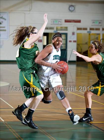 Thumbnail 1 in Royal vs. Pacifica (Santa Barbara Tournament of Champions) photogallery.