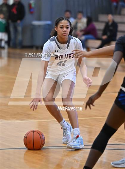 Thumbnail 3 in Davenport Vs Yoakum (Marion Basketball Tournament) photogallery.